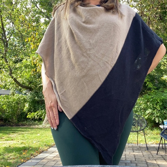 NWOT Wooden Ships Knits Colorblock poncho - Picture 4 of 7